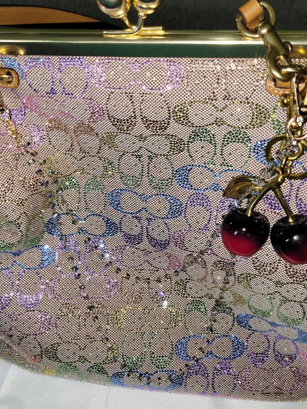 Coach Signature Jacquard Crystal Kisslock
